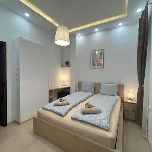 Szechenyi Renovated 2br At Danube River Budapest