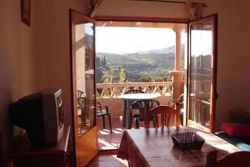 Apartamentos Las Colinas Velez Malaga İspanya